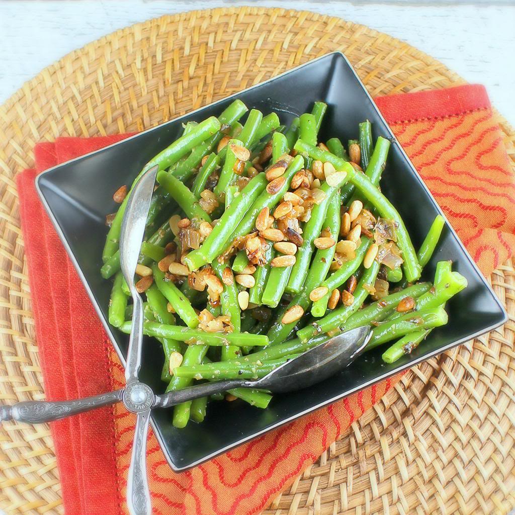 Green Beans with Caramelized Shallots and Pine Nuts – Palatable Pastime ...
